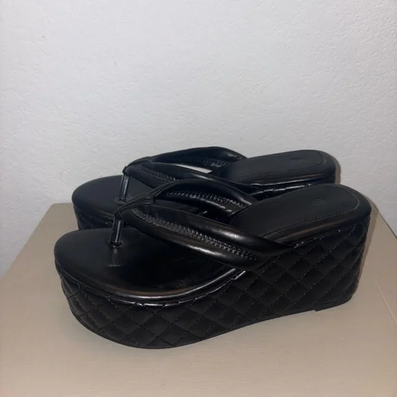 Chunky Platform Wedge Slip On Thong Sandals Black Quilted Women’s 8 - Picture 4 of 13